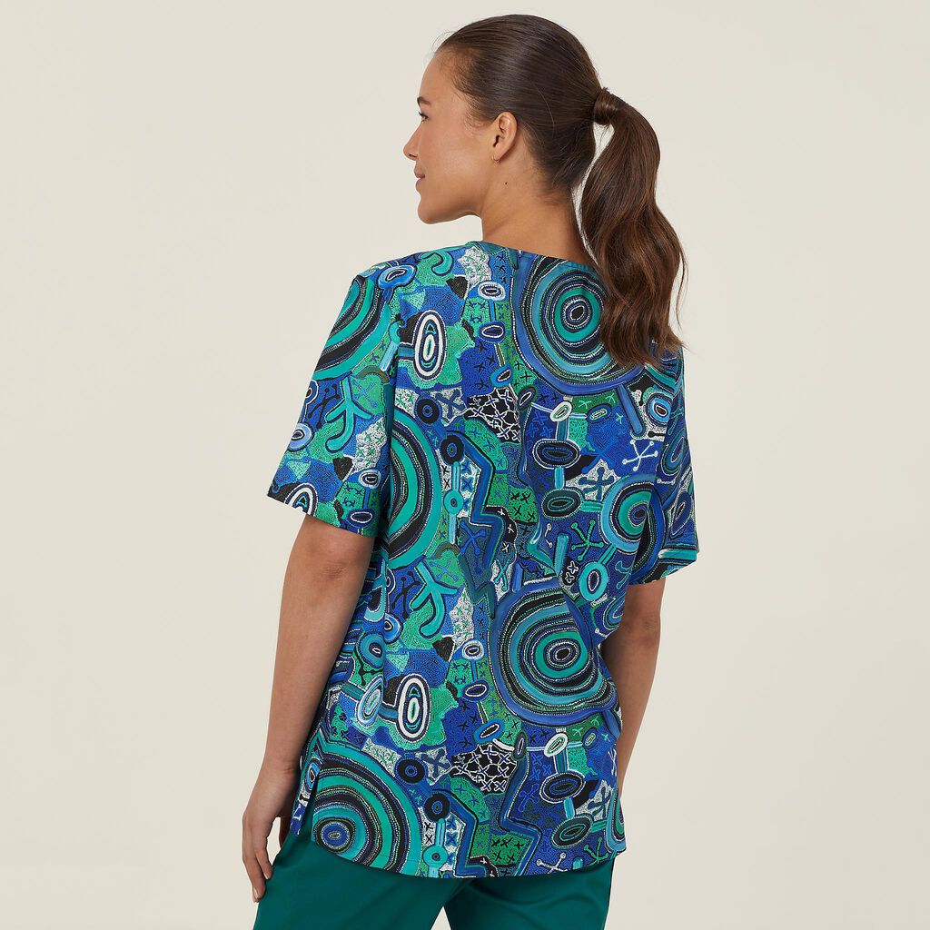 NNT CATRFR Warlu Indigenous Unisex Scrub V-neck Top Green Print