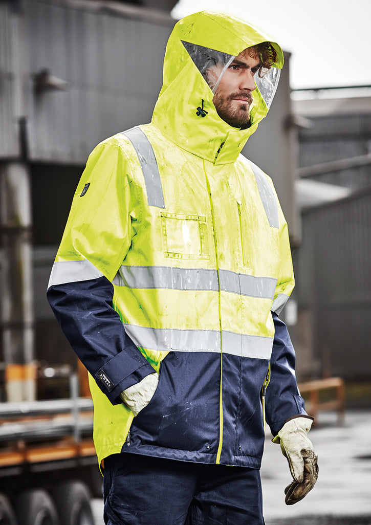 Rainy Season Workwear: Embrace the Elements with Waterproof Gear for Outdoor Jobs